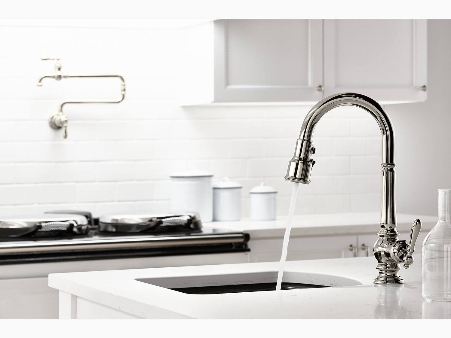 Single Handle Pull Down Kitchen Faucet M753126