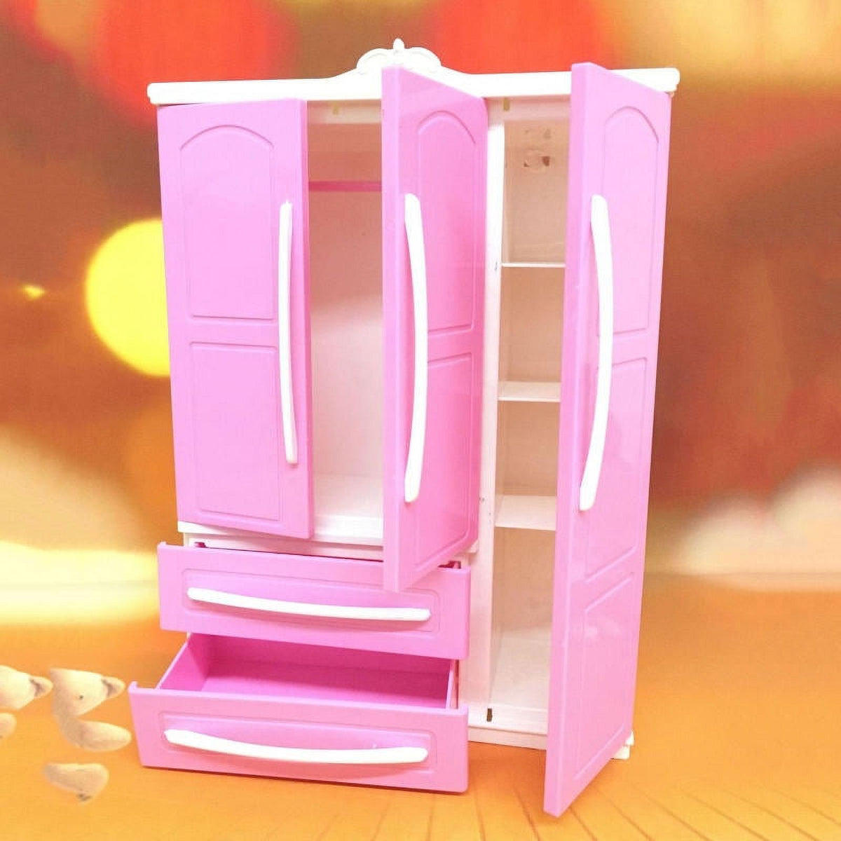Three-door Dollhouse Playset with Clothes Closet H123756
