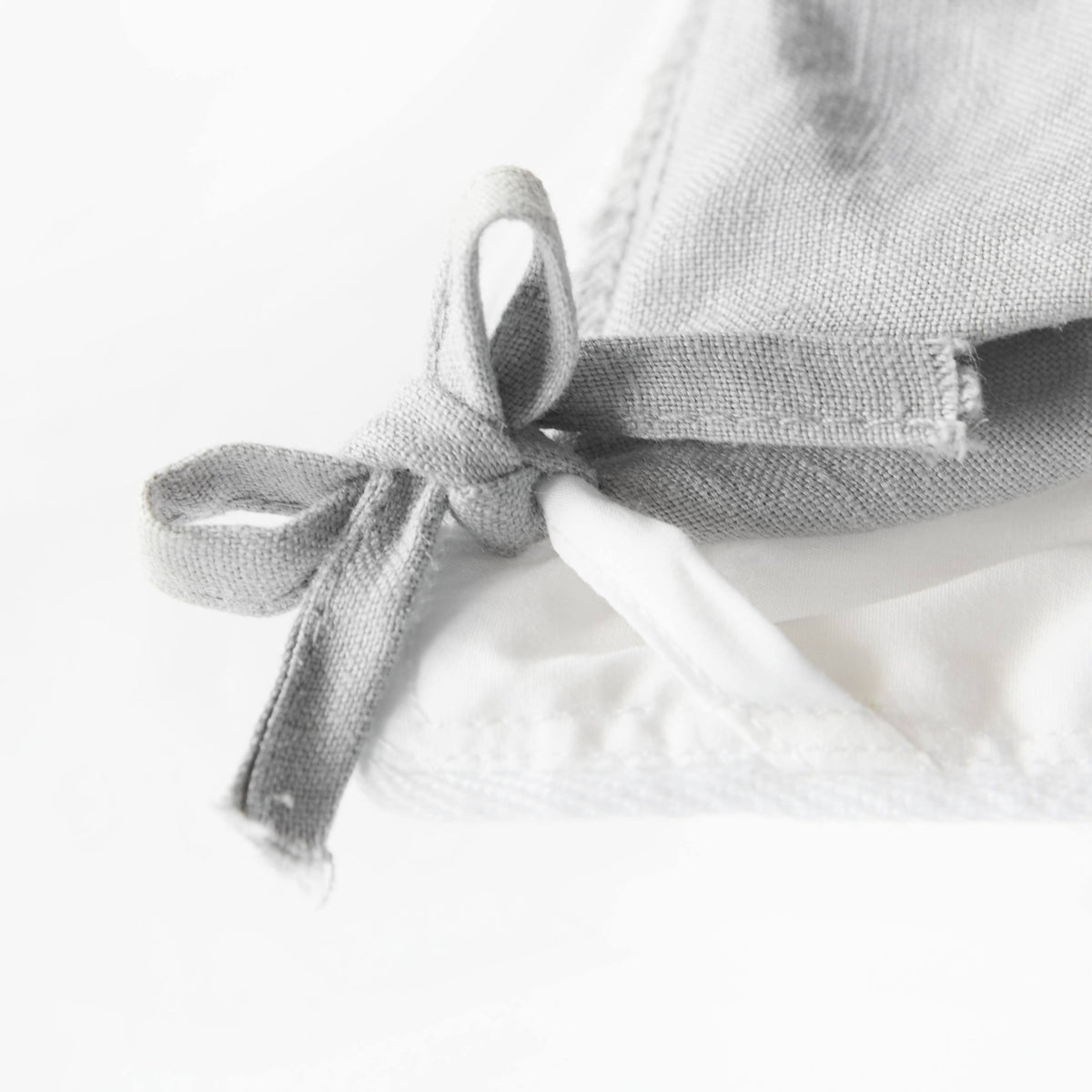 White Cotton Sateen Down Alternative Comforter King W484794