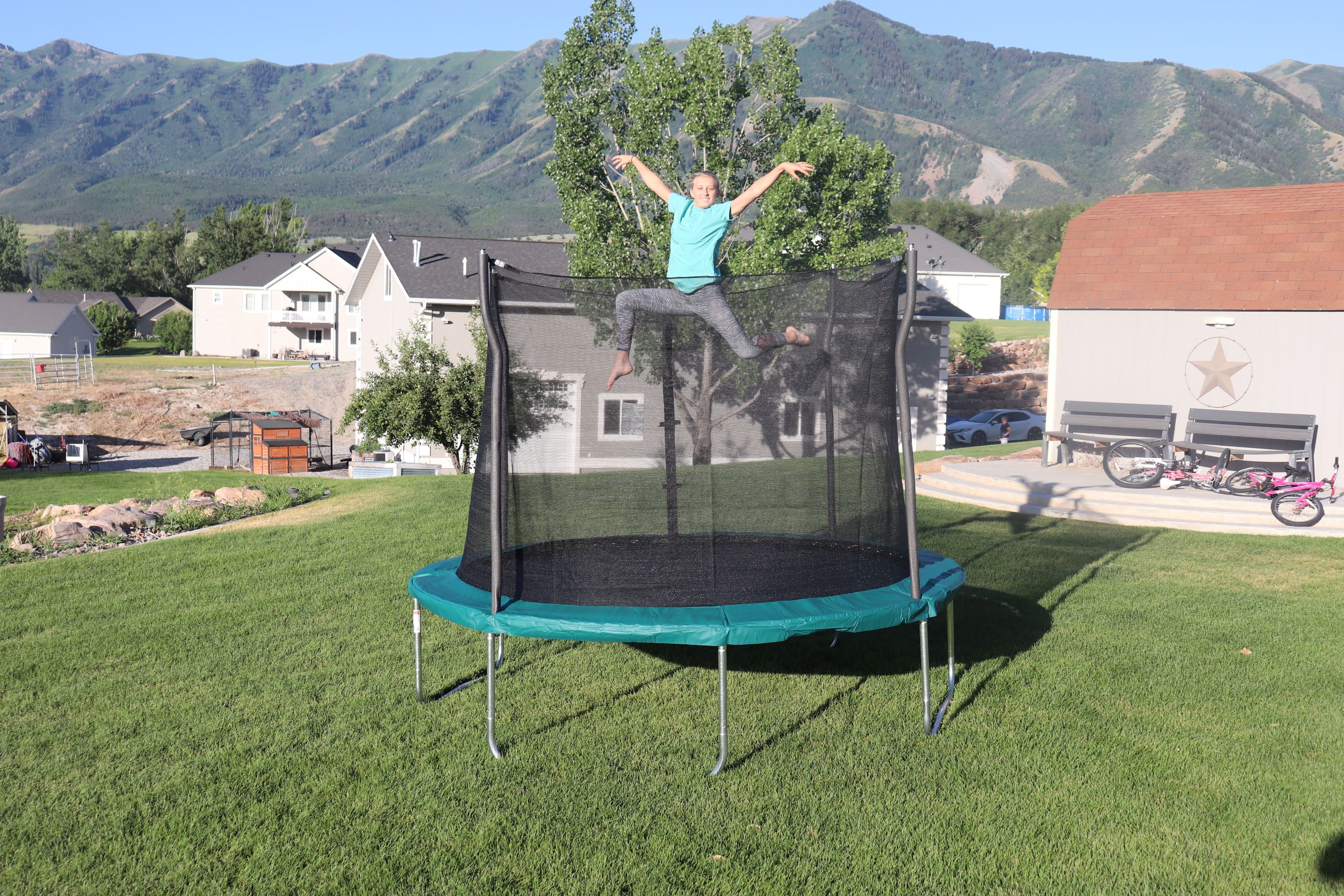 10 foot Trampoline with Green Pad A8262